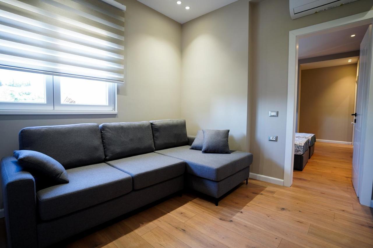 Klei'S Daily Apartment Tirana Bagian luar foto