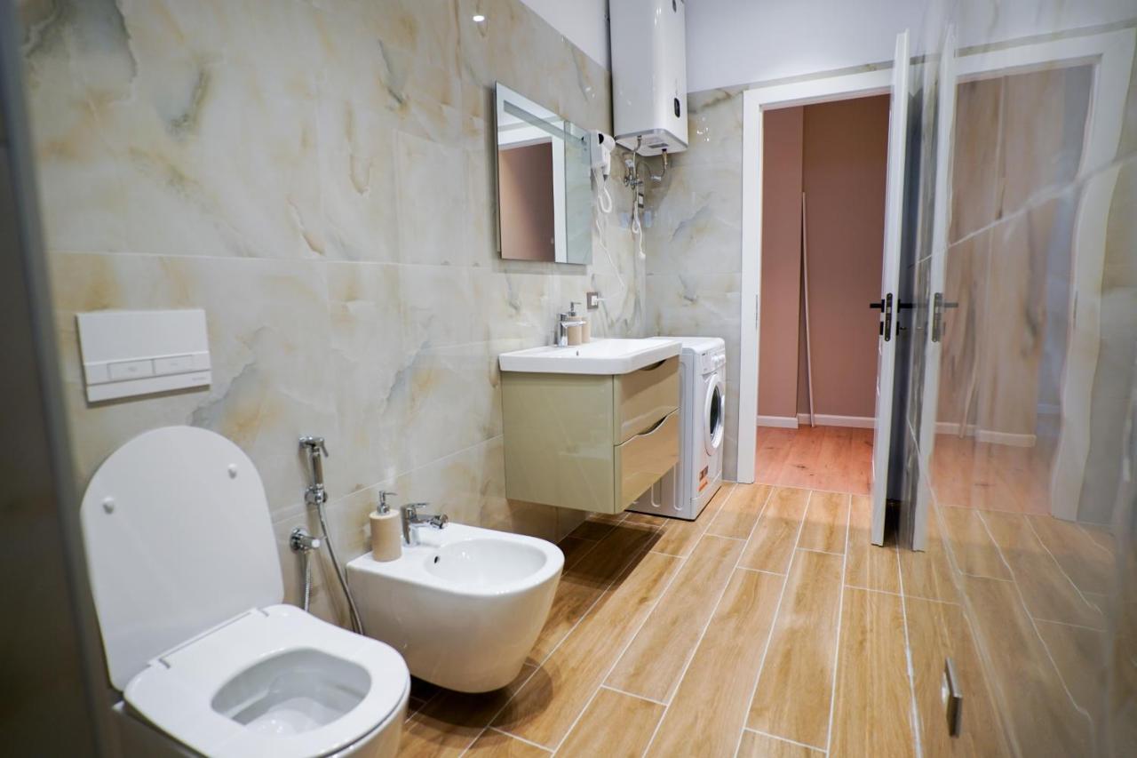 Klei'S Daily Apartment Tirana Bagian luar foto